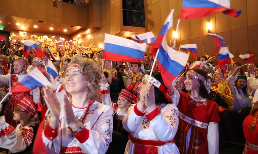 Учащиеся и преподаватели Чебоксарской детской музыкальной школы №5 им. Ф.М.Лукина приняли участие в мероприятии, посвященном презентации проекта «Вышитая карта России»
