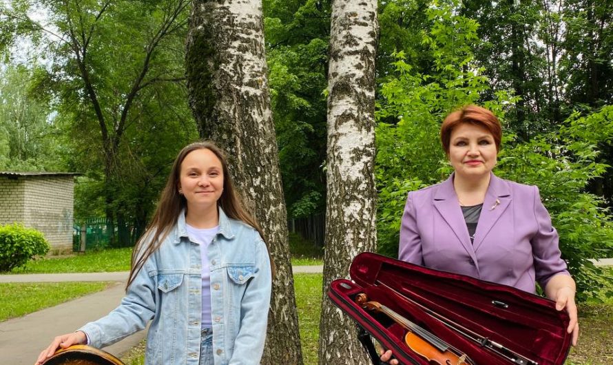 Преподаватели ЧДМШ №5 им.Ф.М.Лукина представили школу на празднике по случаю Международного дня соседей 